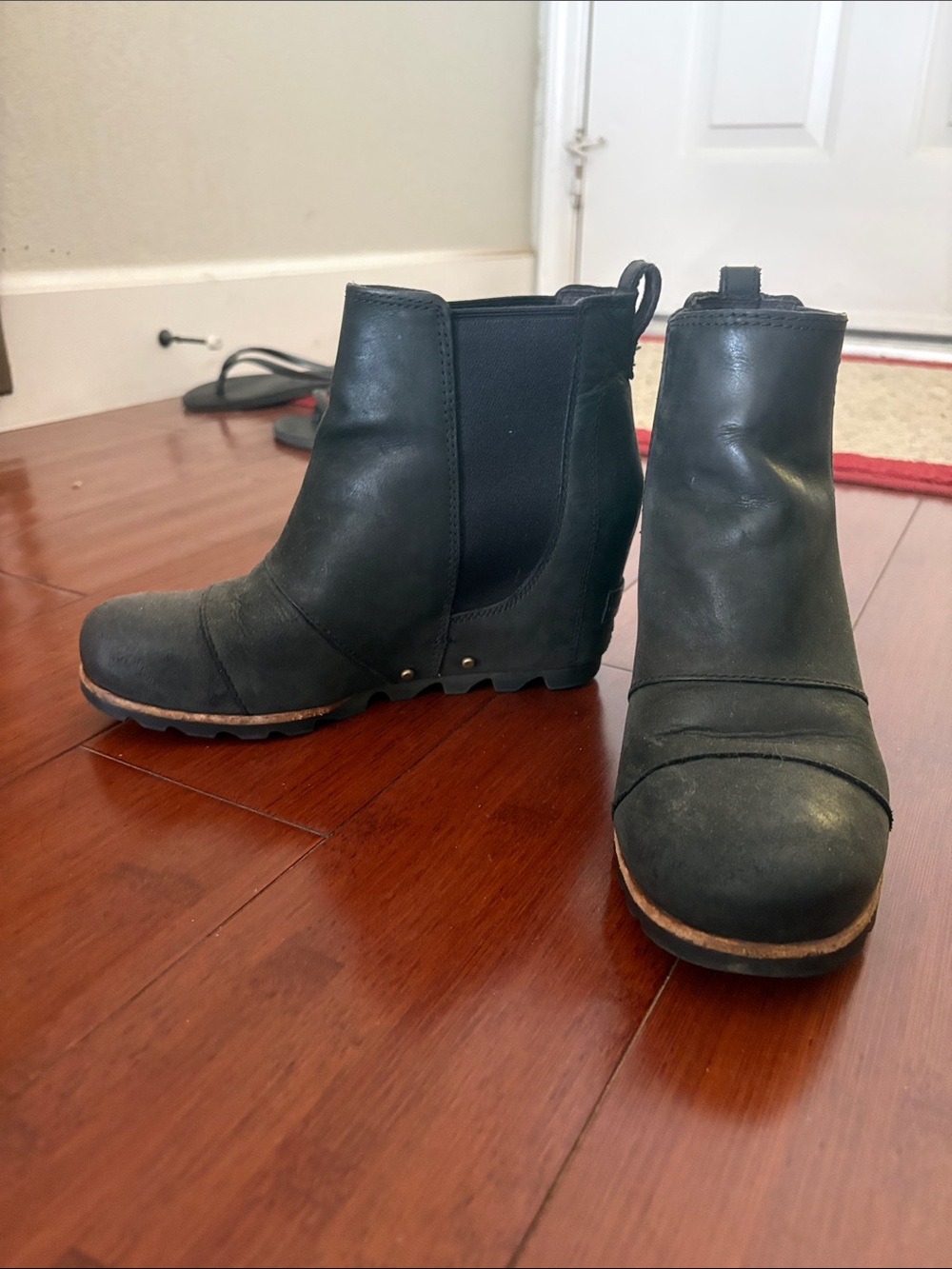 Sorel Black Leather Wedge Chelsea Ankle Boots